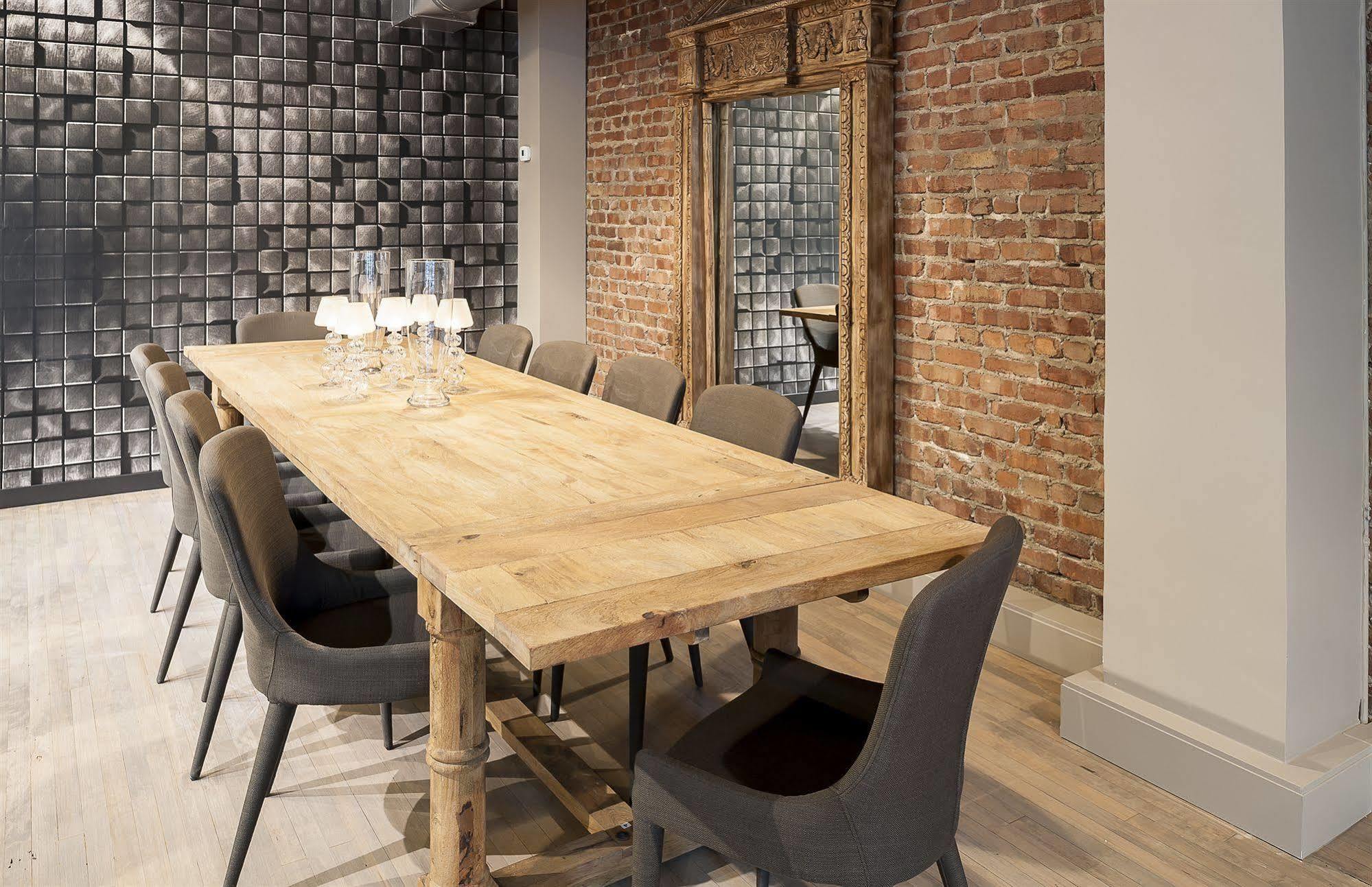 The Executive Loft At The Holland Hotel Μόντρεαλ Εξωτερικό φωτογραφία