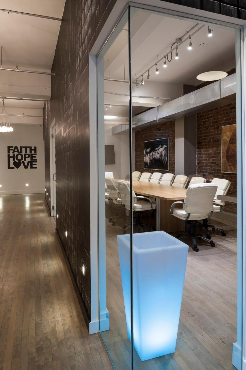 The Executive Loft At The Holland Hotel Μόντρεαλ Εξωτερικό φωτογραφία